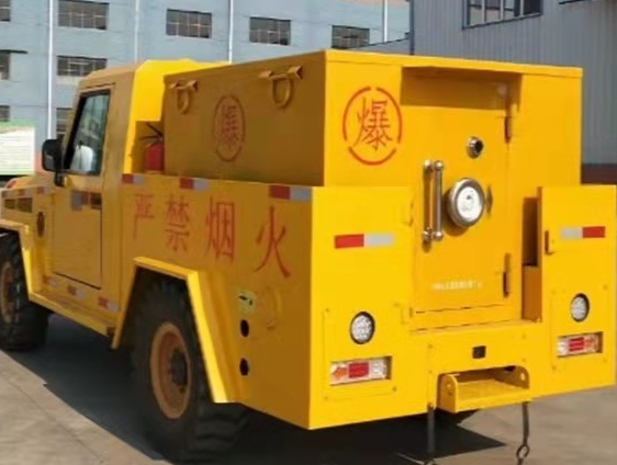 桂阳凯龙爆破器材运输车：保障爆破任务的安全运行